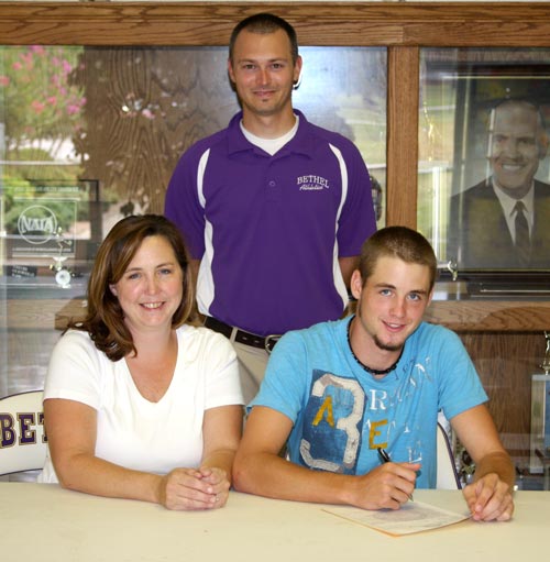 Marcus was joined by his morhter Cara Jay Copes and Head Coach Rusty Thompson